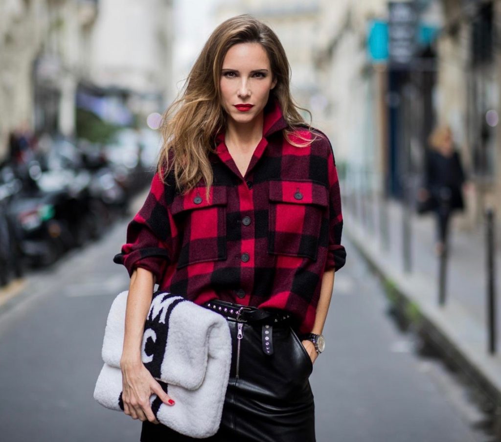 Alexandra Lapp wearing a plaid shirt by Set Fashion, mini leather skirt and a leather belt with studs by Set, oversized MCM Stark Pouch in lambskin, IWC Portugieser Chronograph, open toe ankle boots in silver from Guiseppe Zanotti and Diormania sunglasses by Dior is seen during Paris Fashion Week Spring/Summer 2018 on September 26, 2017 in Paris, France. BILD EINBETTEN LIZENZ 1 of 10 Singer Patricia Manfield wears a Dior hat, dress, shoes and bag day 1 of Paris Womens Fashion Week Spring/Summer 2018, on September 26, 2017 in Paris, France. Singer Patricia Manfield wears a Dior hat, dress, shoes and bag day 1 of Paris Womens Fashion Week Spring/Summer 2018, on September 26, 2017 in Paris, France. BILD EINBETTEN LIZENZ 2 of 10 Fashion blogger Sonya Esman wears Dior sweater, skirt and bag day 1 of Paris Womens Fashion Week Spring/Summer 2018, on September 26, 2017 in Paris, France. Fashion blogger Sonya Esman wears Dior sweater, skirt and bag day 1 of Paris Womens Fashion Week Spring/Summer 2018, on September 26, 2017 in Paris, France. BILD EINBETTEN LIZENZ 3 of 10 Fashion blogger Gala Gonzalez wears a Dior suit, top, bag and shoes day 1 of Paris Womens Fashion Week Spring/Summer 2018, on September 26, 2017 in Paris, France. Fashion blogger Gala Gonzalez wears a Dior suit, top, bag and shoes day 1 of Paris Womens Fashion Week Spring/Summer 2018, on September 26, 2017 in Paris, France. BILD EINBETTEN LIZENZ 4 of 10 Chinese fashion blogger Carrie Lee wears Dior skirt and top Louis Vuitton bag, Balenciaga shoes and earrings she made herself day 1 of Paris Womens Fashion Week Spring/Summer 2018, on September 26, 2017 in Paris, France. Chinese fashion blogger Carrie Lee wears Dior skirt and top Louis Vuitton bag, Balenciaga shoes and earrings she made herself day 1 of Paris Womens Fashion Week Spring/Summer 2018, on September 26, 2017 in Paris, France. BILD EINBETTEN LIZENZ 5 of 10 Fashion blogger Diona Ciobanu wears a Dior dress, hat, bag, shoes and underwear day 1 of Paris Womens Fashion Week Spring/Summer 2018, on September 26, 2017 in Paris, France. Fashion blogger Diona Ciobanu wears a Dior dress, hat, bag, shoes and underwear day 1 of Paris Womens Fashion Week Spring/Summer 2018, on September 26, 2017 in Paris, France. BILD EINBETTEN LIZENZ 6 of 10 Chiara Ferragni and Valentina Ferragni are seen attending Christian Dior during Paris Fashion Week wearing Dior on September 26, 2017 in Paris, France. Chiara Ferragni and Valentina Ferragni are seen attending Christian Dior during Paris Fashion Week wearing Dior on September 26, 2017 in Paris, France. BILD EINBETTEN LIZENZ 7 of 10 Chiara Ferragni and Valentina Ferragni are seen attending Christian Dior during Paris Fashion Week wearing Dior on September 26, 2017 in Paris, France. Chiara Ferragni and Valentina Ferragni are seen attending Christian Dior during Paris Fashion Week wearing Dior on September 26, 2017 in Paris, France. BILD EINBETTEN LIZENZ 8 of 10 Sonya Esman poses wearing Dior after the Dior show at the Musee Rodin during Paris Fashion Week Womenswear SS18 on September 26, 2017 in Paris, France. Sonya Esman poses wearing Dior after the Dior show at the Musee Rodin during Paris Fashion Week Womenswear SS18 on September 26, 2017 in Paris, France.