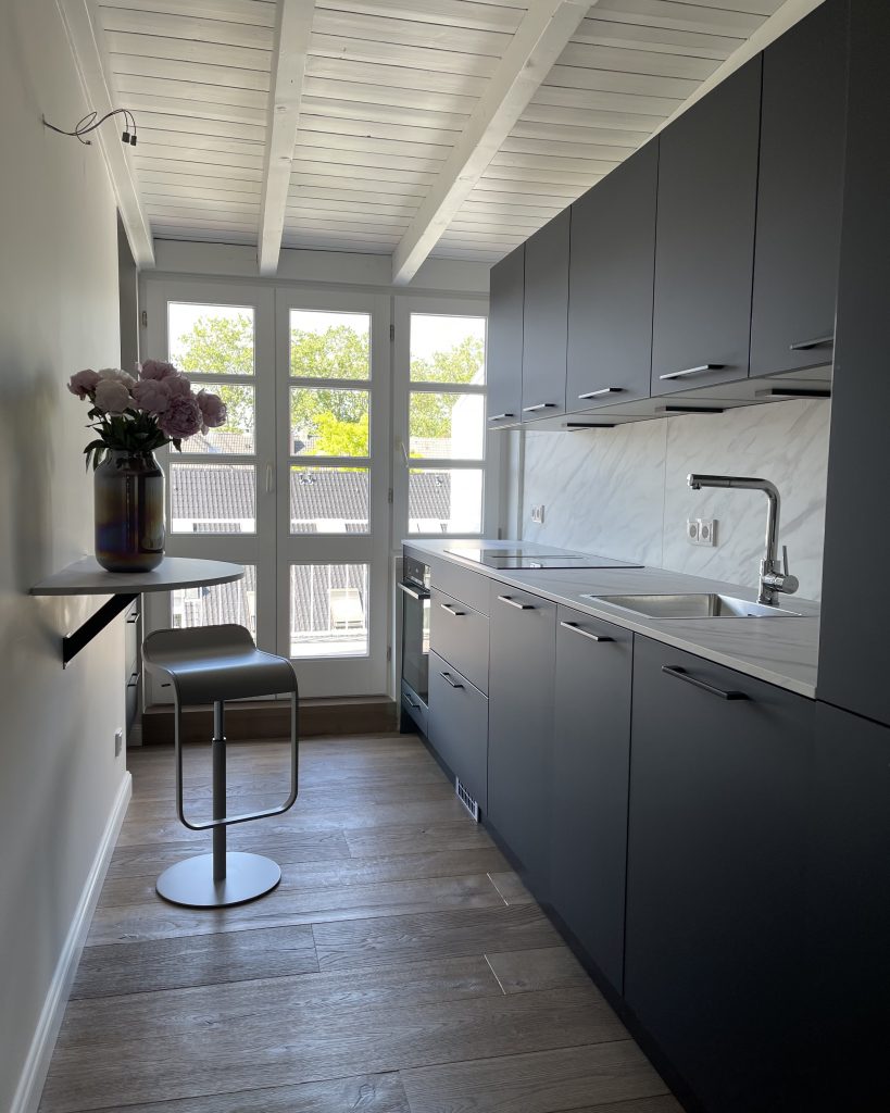 Alexandra Lapp is refurbishing the kitchen of her new apartment in cooperation with Thelen Drifte.