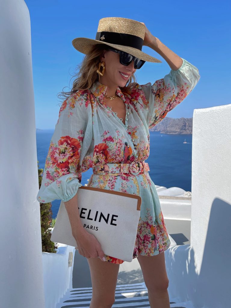 Alexandra Lapp is enjoying her summer holidays in the beautiful village Oia on Santorini.
