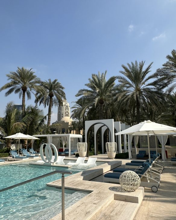 Alexandra Lapp spends an extraordinary six day vacation experience at the legendary beachfront oasis the One&Only Royal Mirage Dubai.