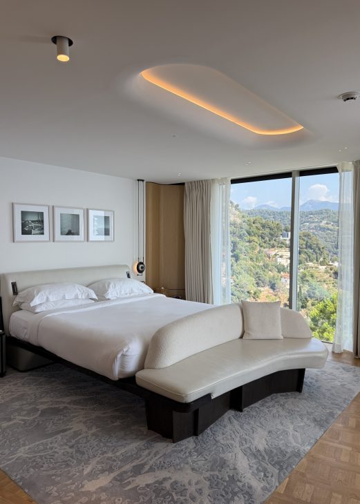 Alexandra Lapp returns to The Maybourne Riviera, a hotel perched high above the Mediterranean in Roquebrune-Cap-Martin and overlooking the sparkling lights of Monte-Carlo, it is a retreat where architecture, design, and nature exist in perfect harmony, suspended between horizon and sea.
