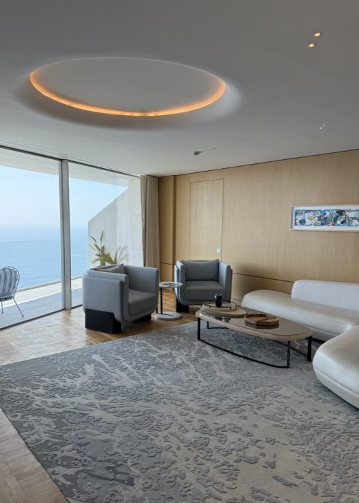 Alexandra Lapp returns to The Maybourne Riviera, a hotel perched high above the Mediterranean in Roquebrune-Cap-Martin and overlooking the sparkling lights of Monte-Carlo, it is a retreat where architecture, design, and nature exist in perfect harmony, suspended between horizon and sea.