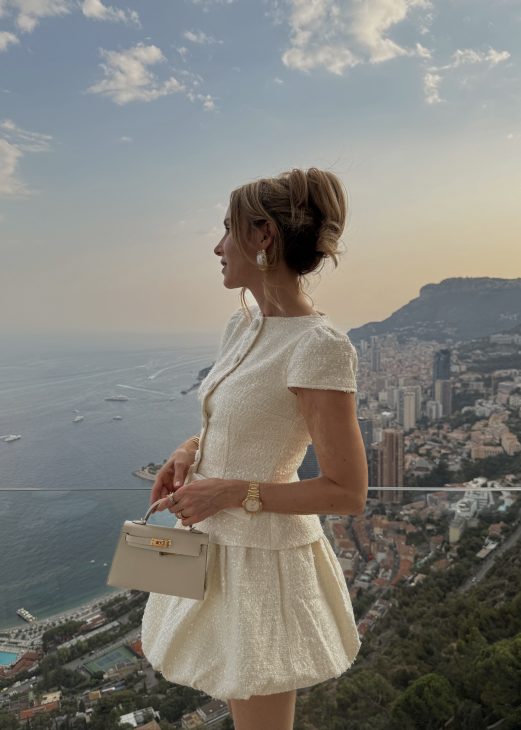 Alexandra Lapp returns to The Maybourne Riviera, a hotel perched high above the Mediterranean in Roquebrune-Cap-Martin and overlooking the sparkling lights of Monte-Carlo, it is a retreat where architecture, design, and nature exist in perfect harmony, suspended between horizon and sea.