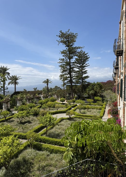 Alexandra Lapp, Four Seasons Taormina, San Domenico Palace, Sicily holidays, luxury travel Sicily, Taormina Italy, luxury hotel Sicily, Italian summer, luxury vacation, fashion influencer travel, Mediterranean lifestyle, Sicilian getaway, Four Seasons Sicily, luxury resort Italy, Taormina holidays, Seidensticker x Alexandra Lapp, Hermès, Kelly Bag, Christian Dior, Saint Laurent, Seidensticker Alexandra Lapp enjoying a luxury holiday at San Domenico Palace, Taormina, A Four Seasons Hotel in Sicily, Italy. The fashion and lifestyle influencer experiences the beauty of the iconic Four Seasons resort overlooking the Ionian Sea and the historic town of Taormina. Elegant resort style, Mediterranean charm, and luxury travel inspiration capture the essence of a perfect Sicilian getaway.