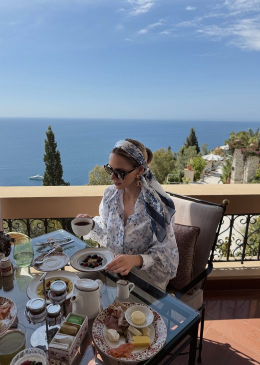 Alexandra Lapp, Four Seasons Taormina, San Domenico Palace, Sicily holidays, luxury travel Sicily, Taormina Italy, luxury hotel Sicily, Italian summer, luxury vacation, fashion influencer travel, Mediterranean lifestyle, Sicilian getaway, Four Seasons Sicily, luxury resort Italy, Taormina holidays, Seidensticker x Alexandra Lapp, Hermès, Kelly Bag, Christian Dior, Saint Laurent, Seidensticker Alexandra Lapp enjoying a luxury holiday at San Domenico Palace, Taormina, A Four Seasons Hotel in Sicily, Italy. The fashion and lifestyle influencer experiences the beauty of the iconic Four Seasons resort overlooking the Ionian Sea and the historic town of Taormina. Elegant resort style, Mediterranean charm, and luxury travel inspiration capture the essence of a perfect Sicilian getaway.